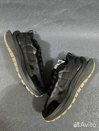 Nike sacai vaporwaffle