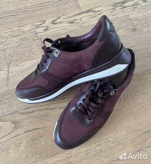 Кроссовки Massimo Dutti, на 39 размер, новые