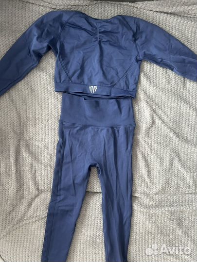 Фитнес костюм