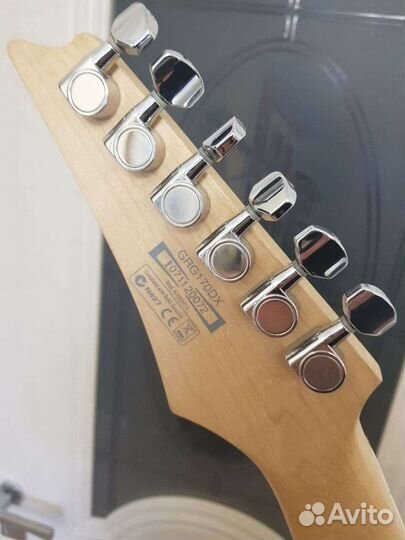 Электрогитара