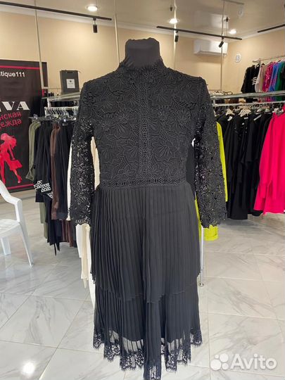 Нарядное женское платье