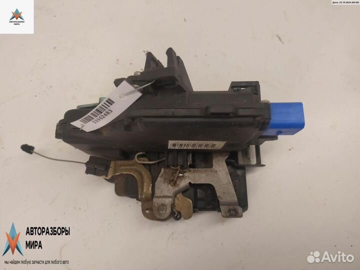 Замок двери задней правой Volkswagen Touareg 2004