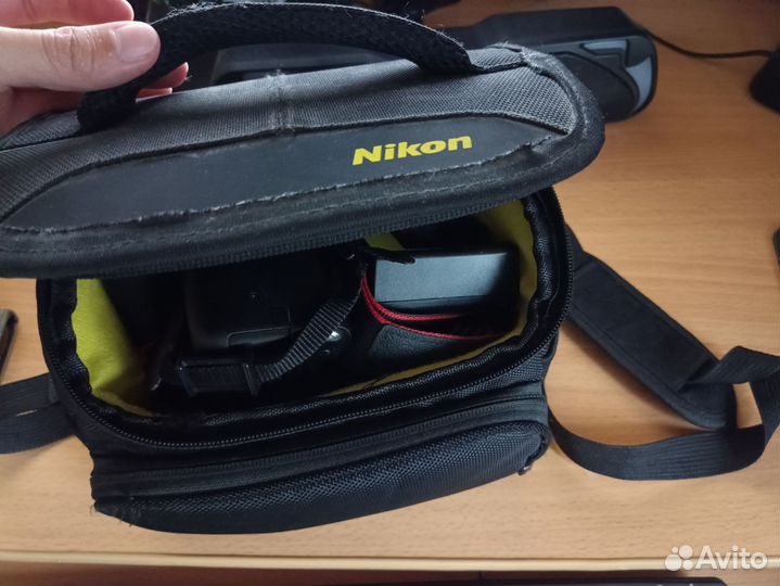 Зеркальный фотоаппарат Canon eos 1100d