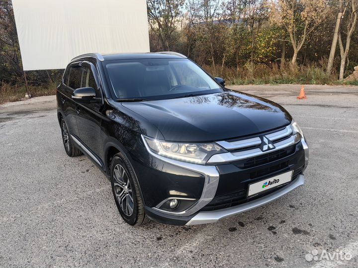 Mitsubishi Outlander 2.0 CVT, 2017, 164 100 км