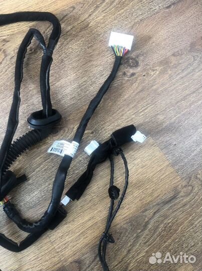 Проводка двери багажника KIA Rio X-line 2020