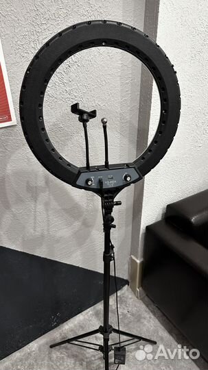 Кольцевая лампа 45 см со штативом