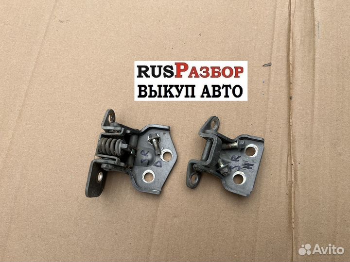 Петли двери Derways Shuttle