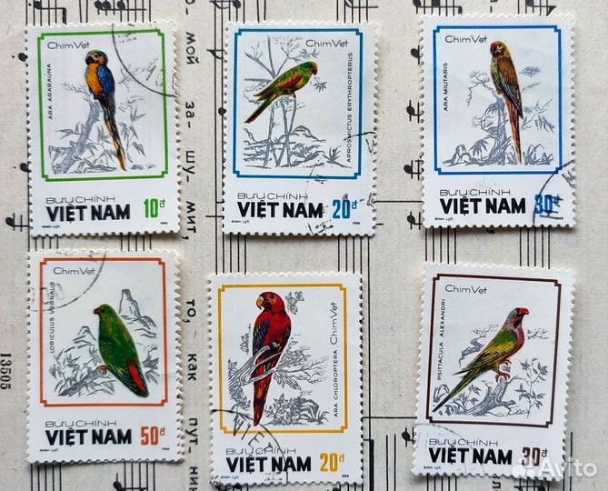 Марки почтовые насекомые, птицы, животные