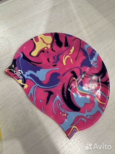 Купальник для девочки и шапочка для плавания