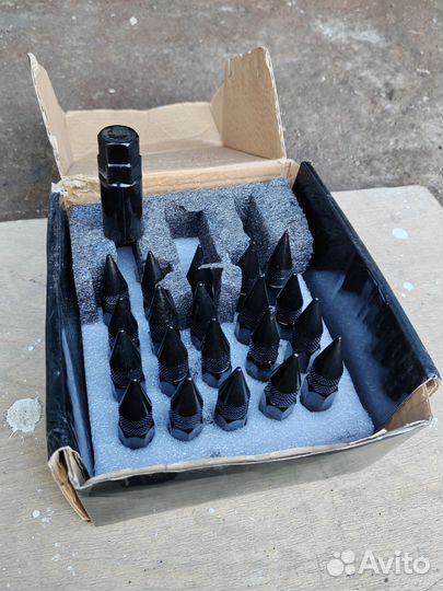 Колесные гайки