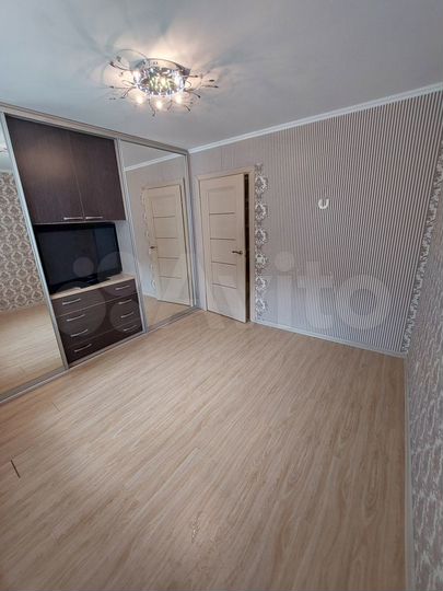 2-к. квартира, 52 м², 1/5 эт.