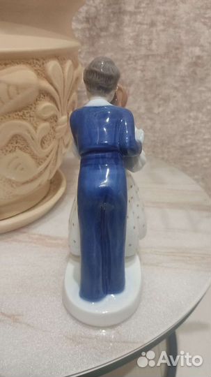 Статуэтка Первый поцелуй.Bing & Grondahl