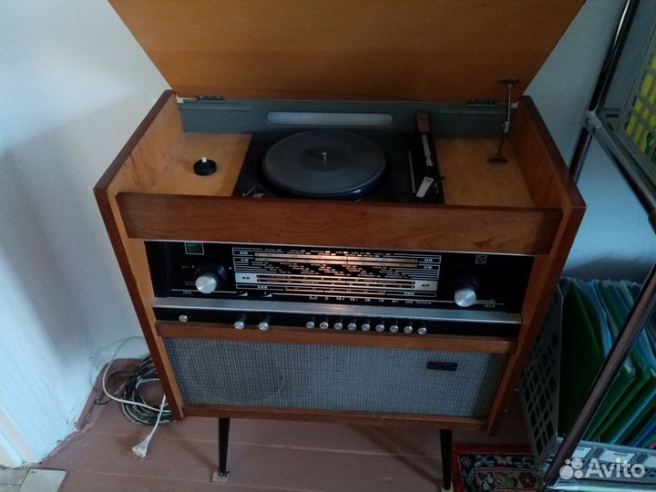 Радиола Ригонда 102