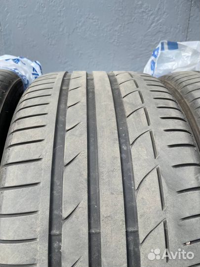 Bridgestone Potenza S001 245/40 R20 и 275/35 R20 99Y