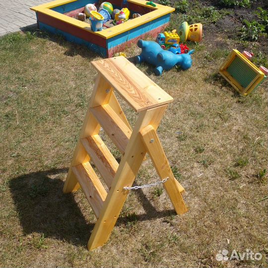 Лестница стремянка деревянная