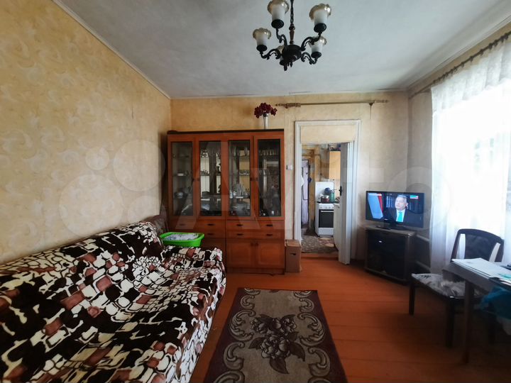 Дом 32 м² на участке 1 сот.