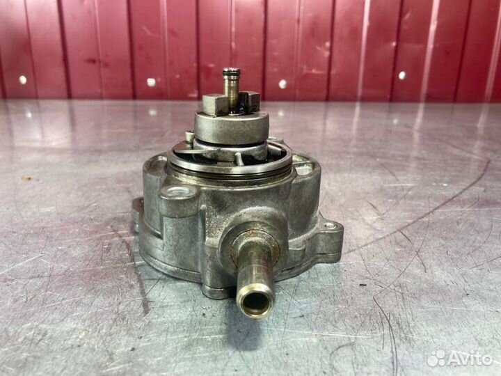 Насос вакуумный Mercedes C-Class W203 OM646 2.2