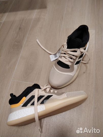 Баскетбольные кроссовки adidas marqueeboost