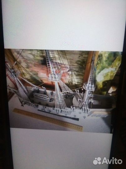 Черная жемчужина корабль на подставке