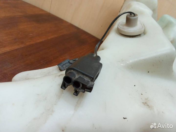 Бачок омывателя Ford Focus (1998 - 2001)