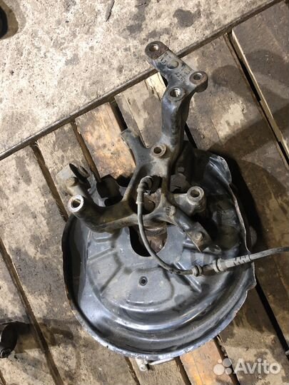 Поворотный кулак задний правый Audi A3 8P, Octavia