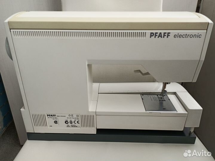 Швейная машина Pfaff Tiptronic 2010 компьютерная
