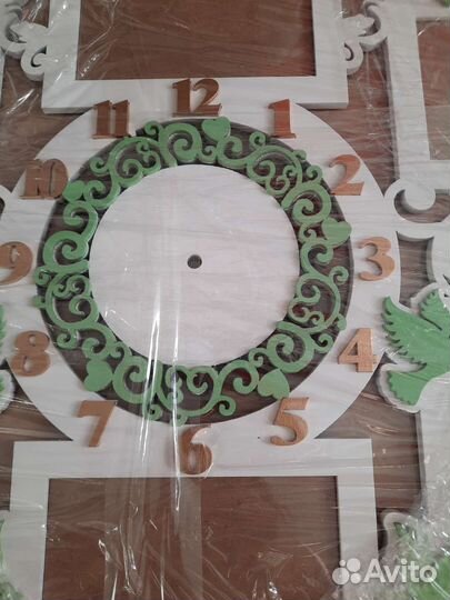 Часы с рамками для фото