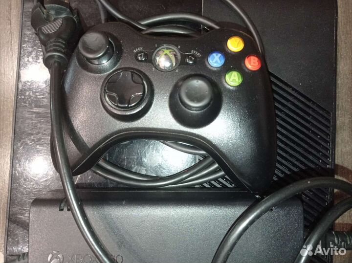 Игровая консоль Xbox 360 Е прошитая LT +3.0