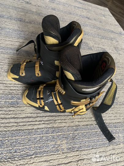 Горнолыжные ботинки итальянская