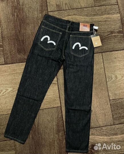 Джинсы evisu