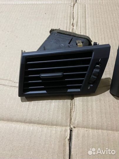Вентиляционная решетка отопителя BMW X3 E83