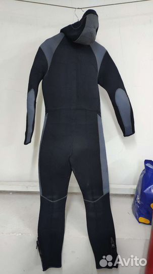 Гидрокостюмы б/у