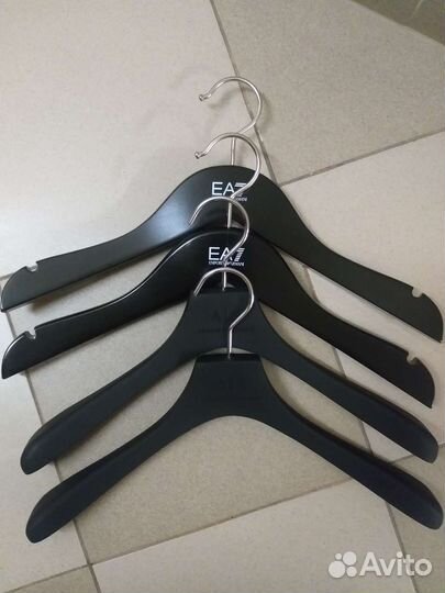 Плечики EA7(Emporio Armani), AX(Armani Exchanges)