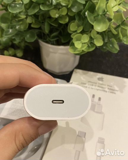 Зарядка на iPhone быстрая USB-C 20 w