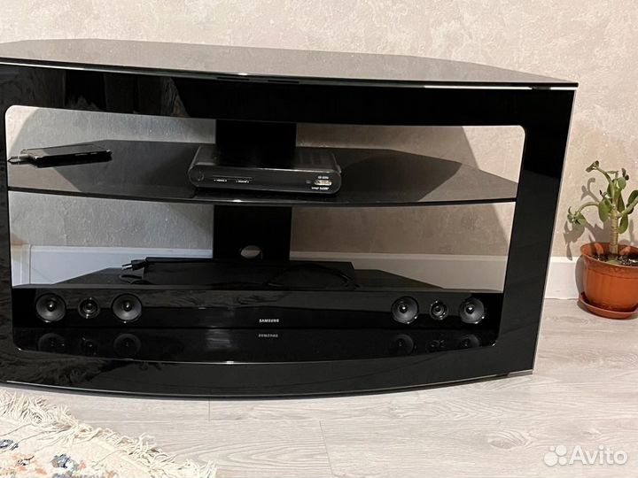 Тумба под телевизор