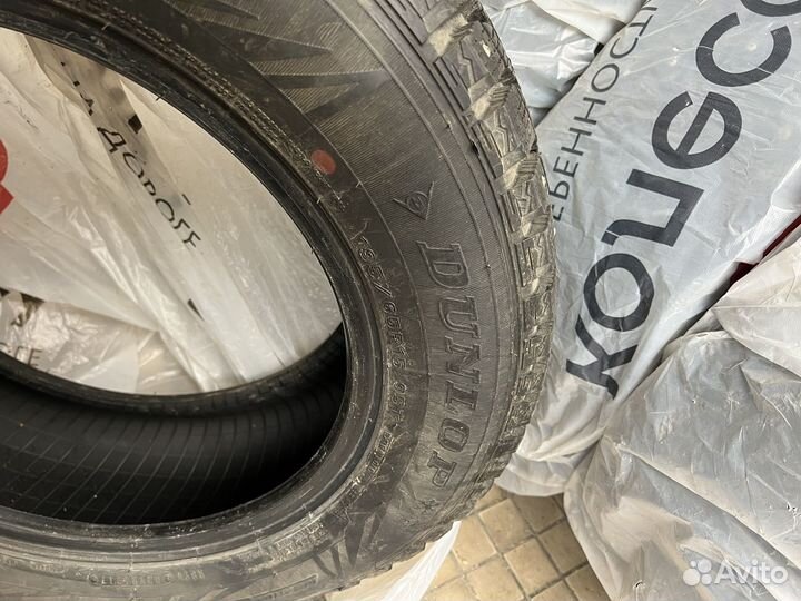 Dunlop SP Winter Ice 02 195/65 R15 95T