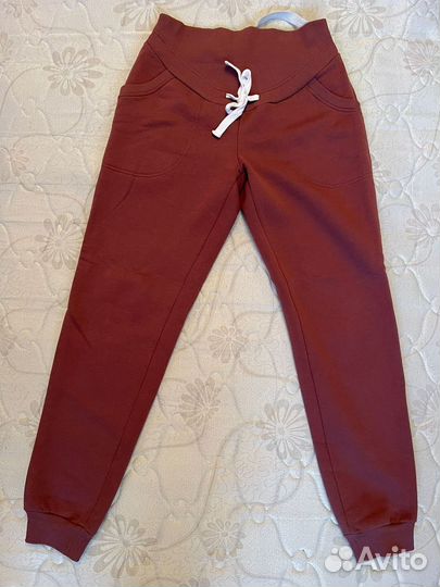 Костюм для беременных и кормящих