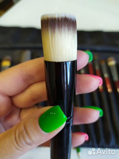 Кисти для макияжа натуральные