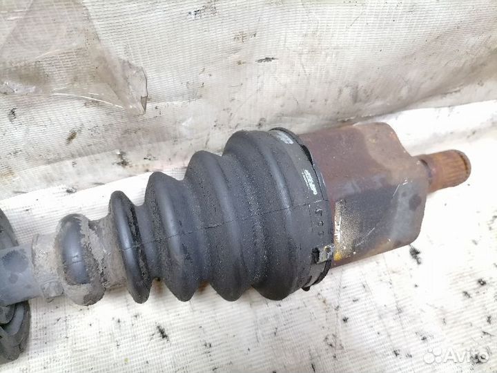 Привод передний левый Volvo V70 SW 25л turbo