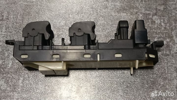 Блок кнопок стеклоподъёмников Тойота Камри 40