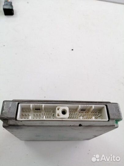 Блок управления двигателем Nissan Primera P11