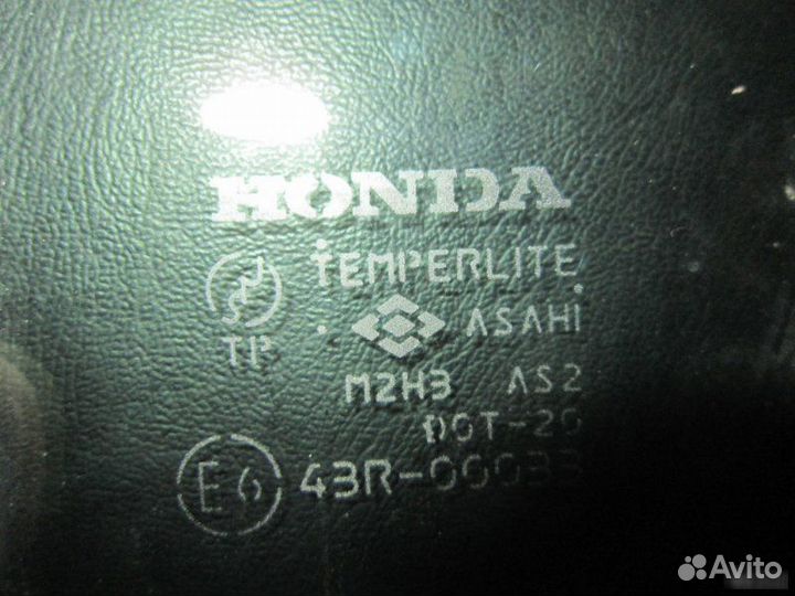 Стекло двери передней левой Honda Accord 7