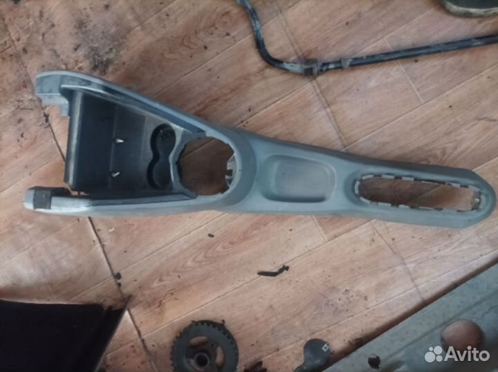 Консоль центральная Vw Pointer