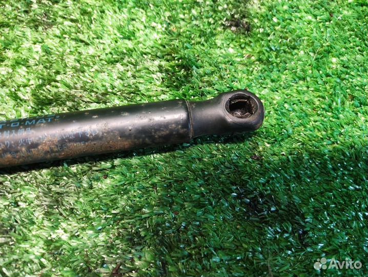 Амортизатор багажника Mazda 6 (GG) 2006