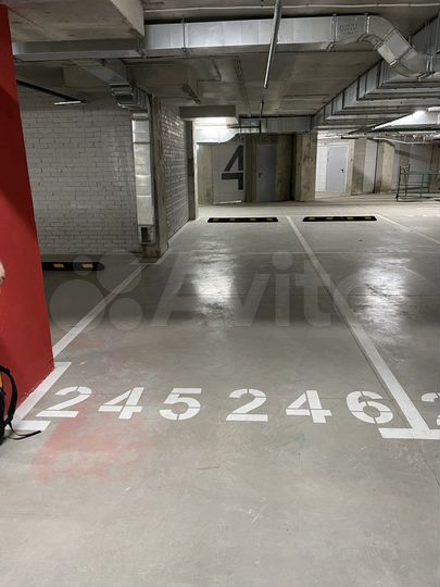 Машиноместо, 14 м²