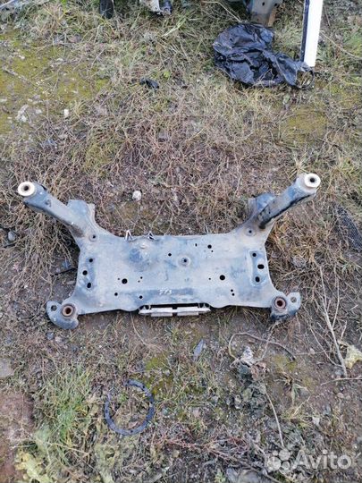 Подрамник Ford Focus 3