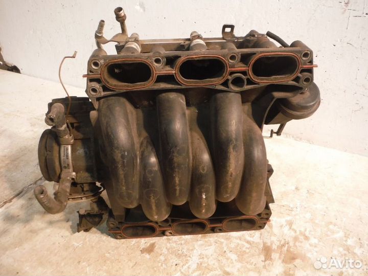 Впускной коллектор audi A6 2001