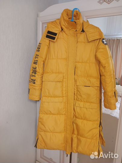 Пуховик женский длинный с капюшоном