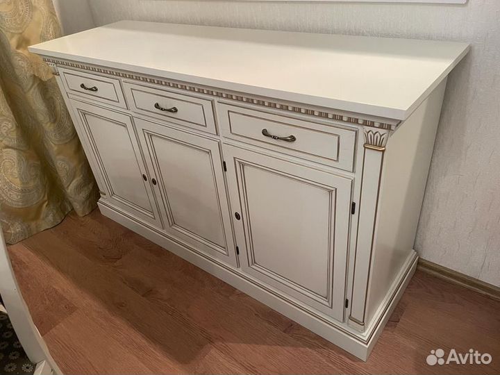 Комплект мебели для кухни или гостиной