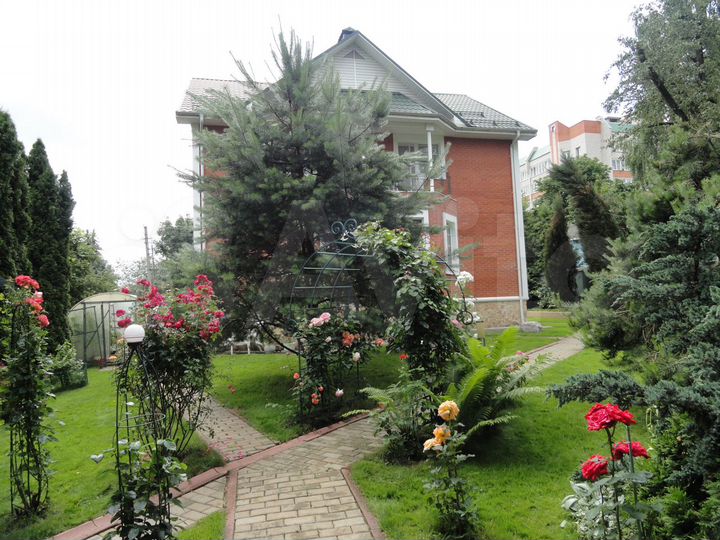 Дом 240,5 м² на участке 11,5 сот.